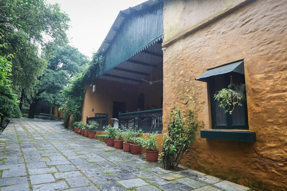 Фото WelcomHeritage Connaught House