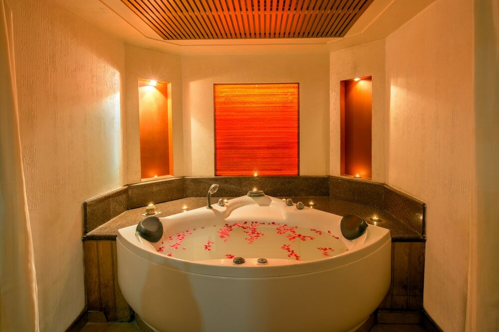 Фото Howard Plaza The Fern