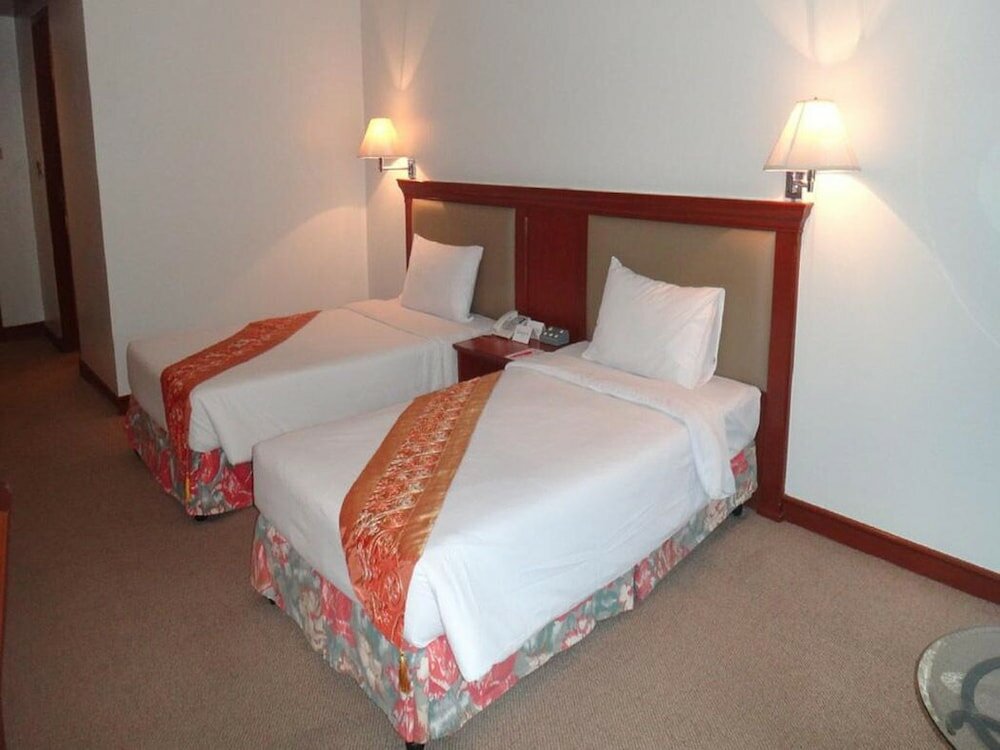 Фото Tai-Pan Hotel