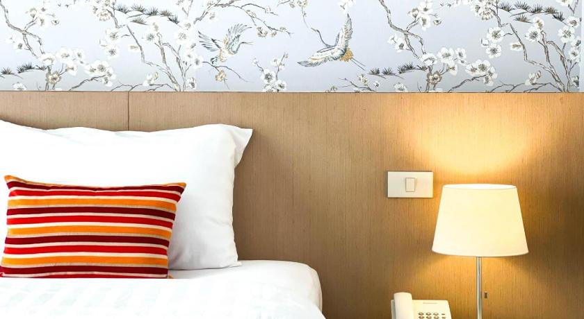 Фото 24 Inn Hotel