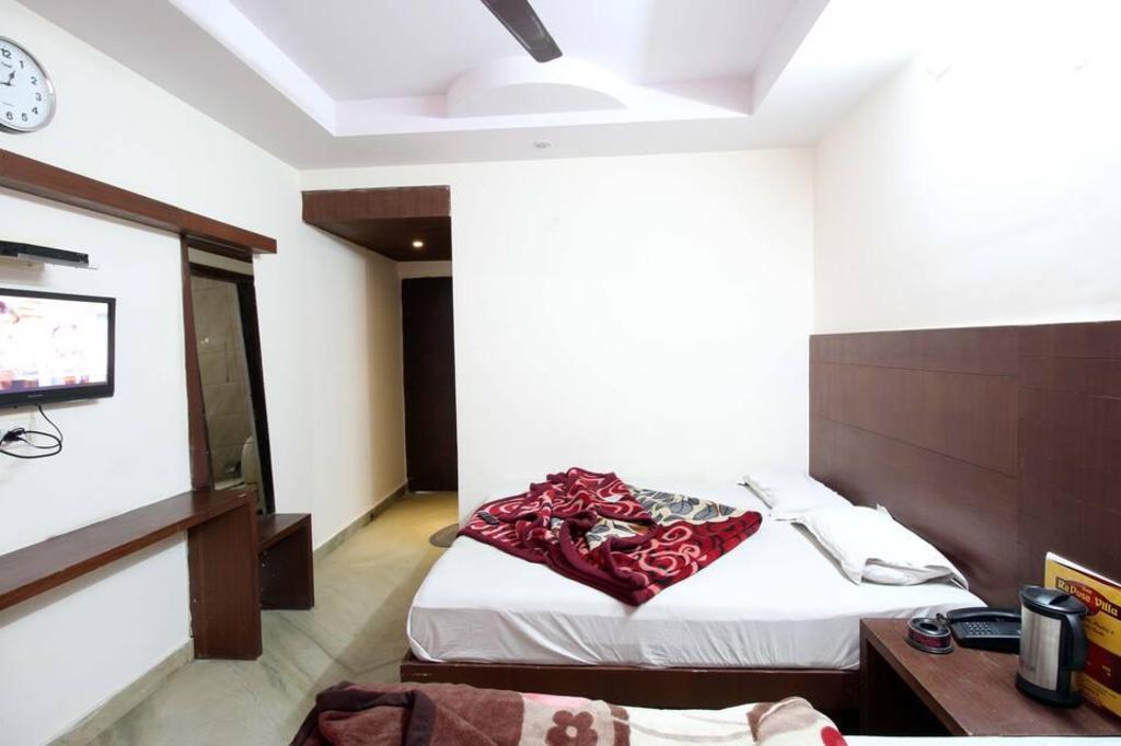 Фото Oyo 7684 Hotel Repose Villa