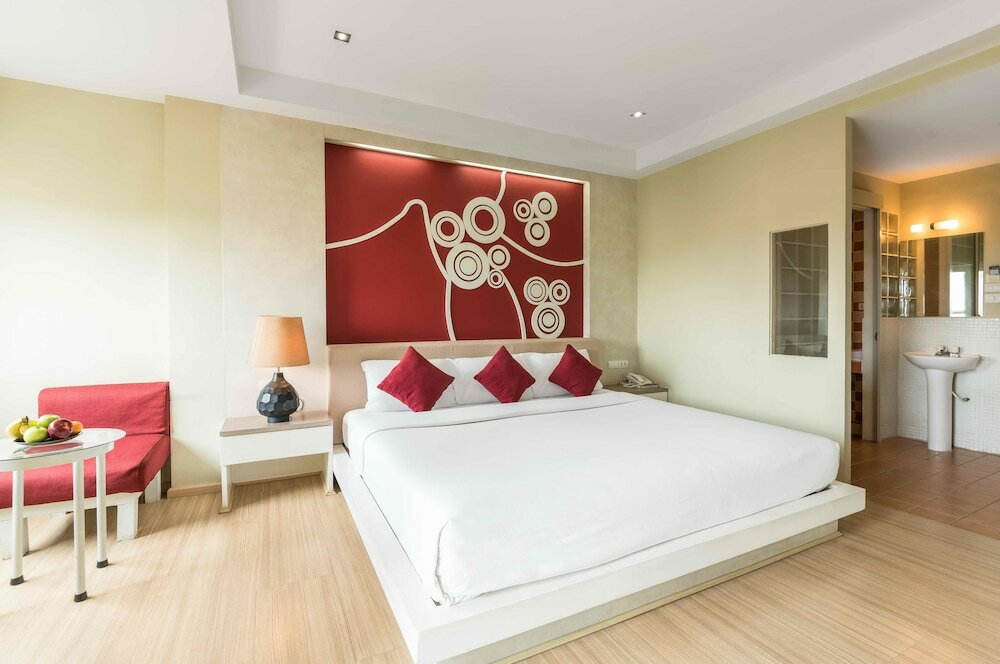 Фото Lantana Pattaya Hotel & Resort