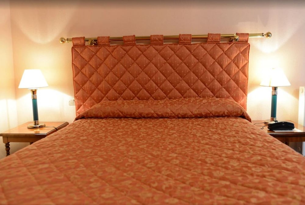 Фото Best Western Flers Centre Gare