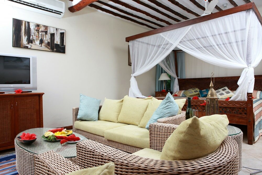 Фото Bluebay Beach Resort & SPA