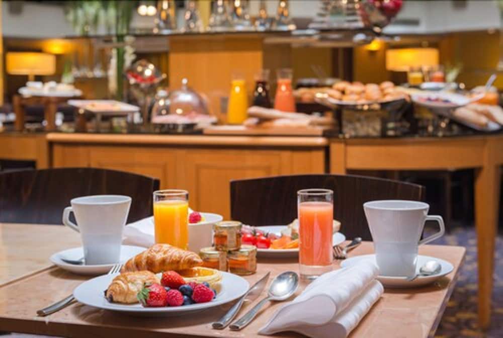 Фото Hotel Paris Neuilly