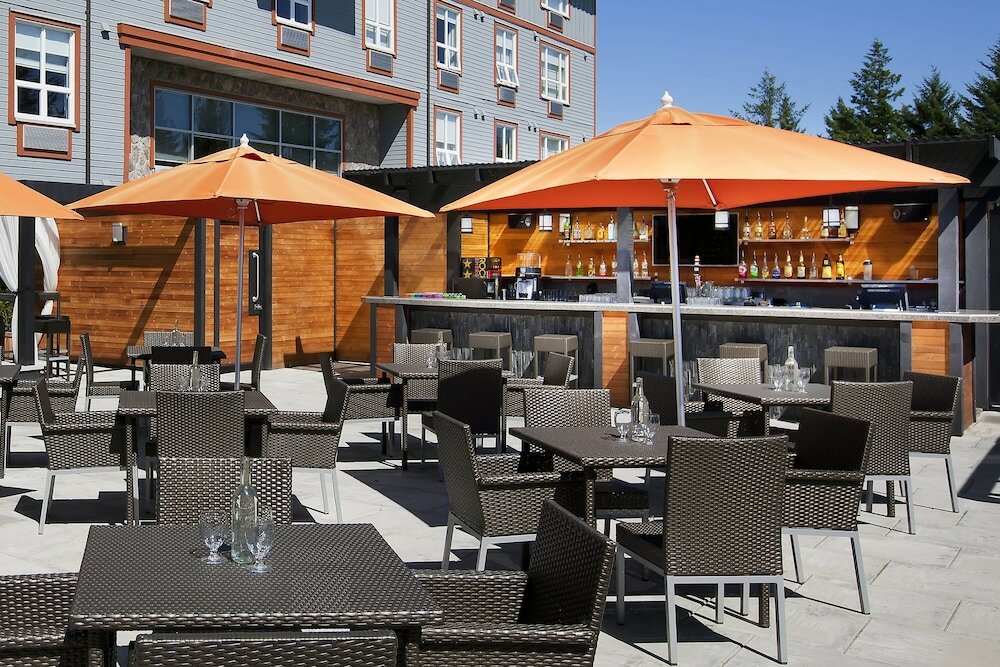 Фото Four Points by Sheraton Victoria Gateway