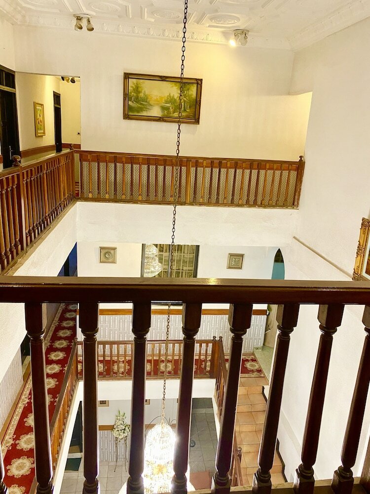 Фото Hill View Hotel McCarthy Hills