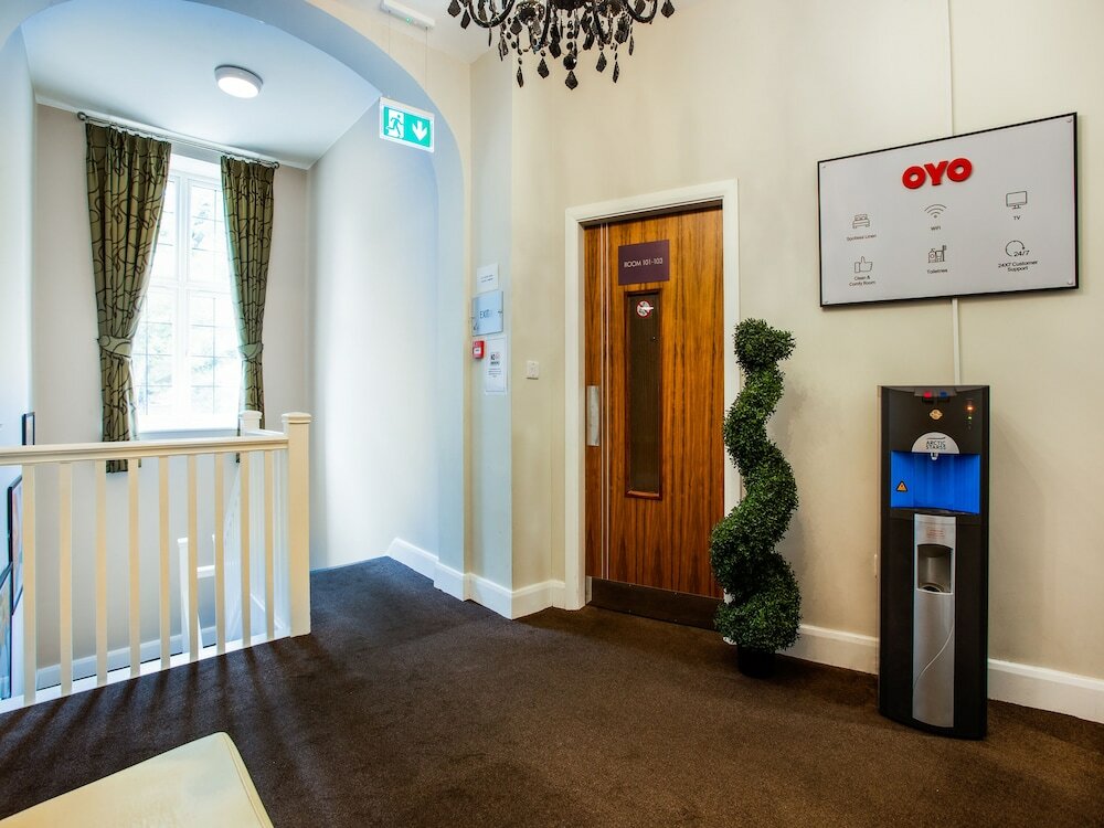 Фото Oyo The Arch, Wembly Stadium