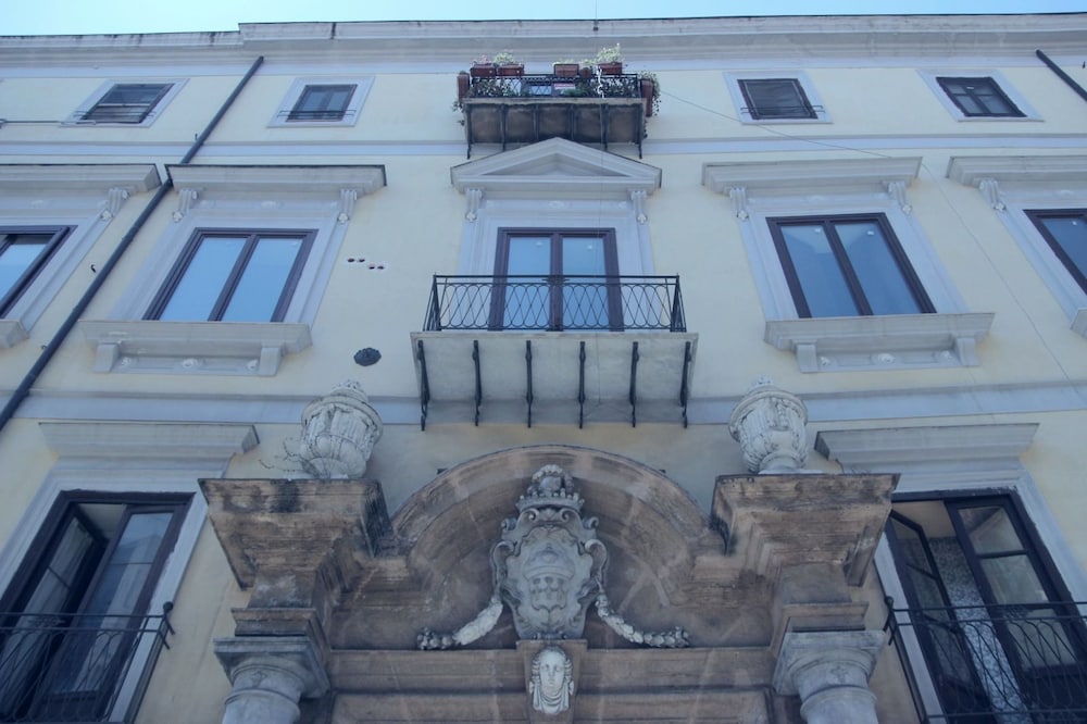 Фото B&b Gallidoro Maqueda 124 st