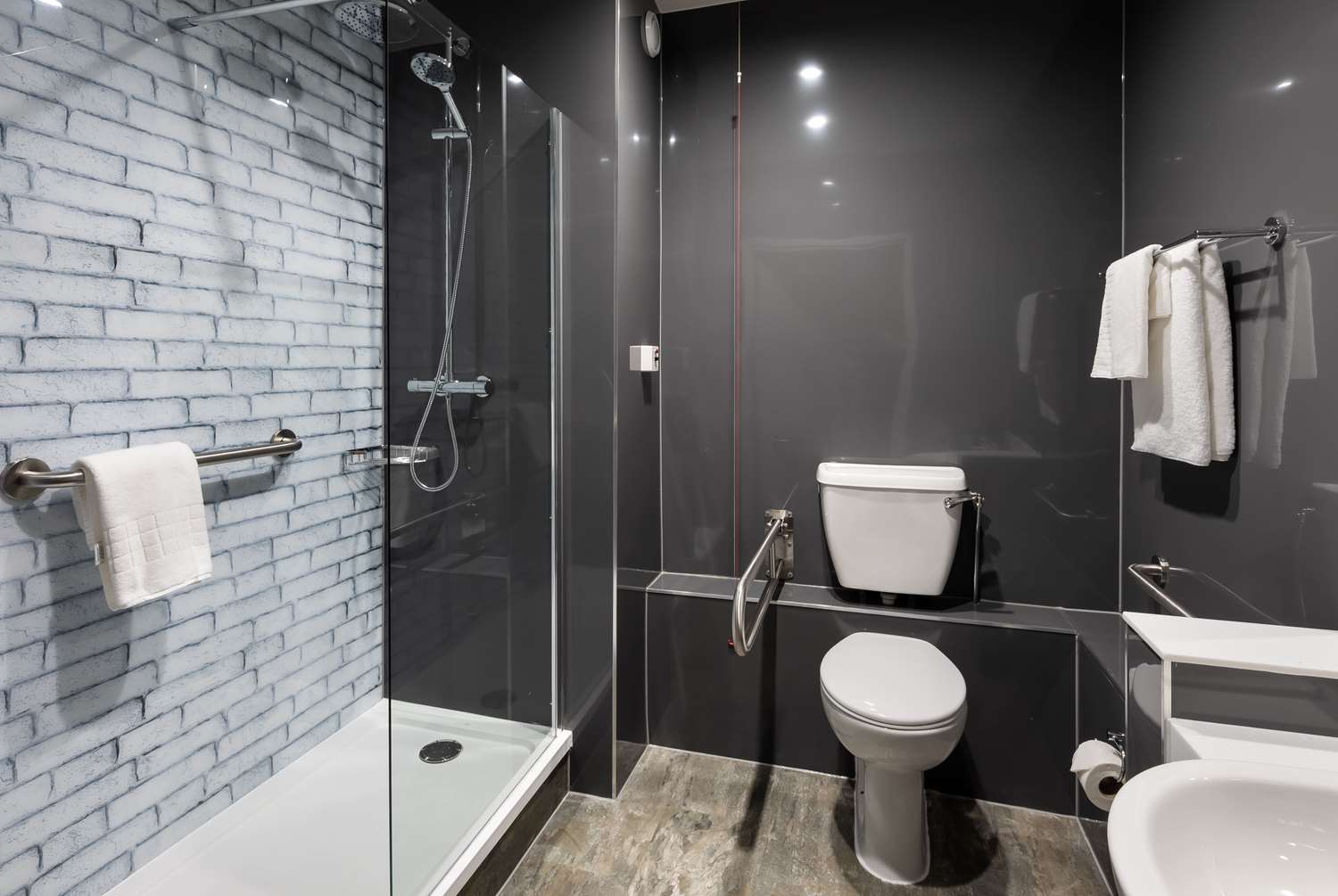 Фото Oyo Flagship London Finchley