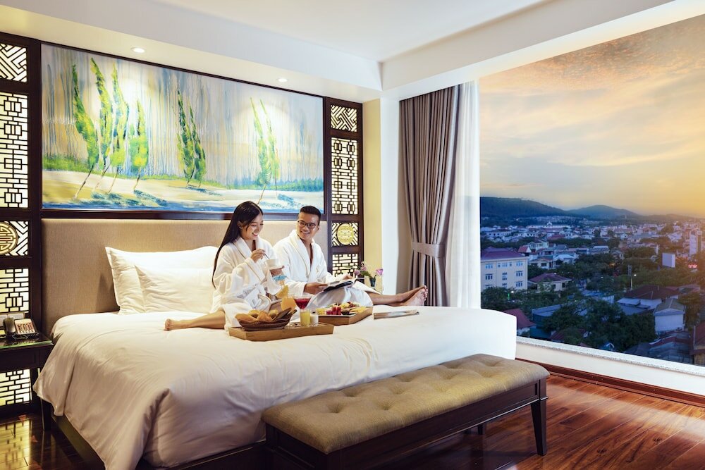 Фото Thanh Lich Royal Boutique Hotel