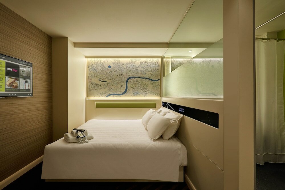 Фото Hub by Premier Inn London Covent Garden