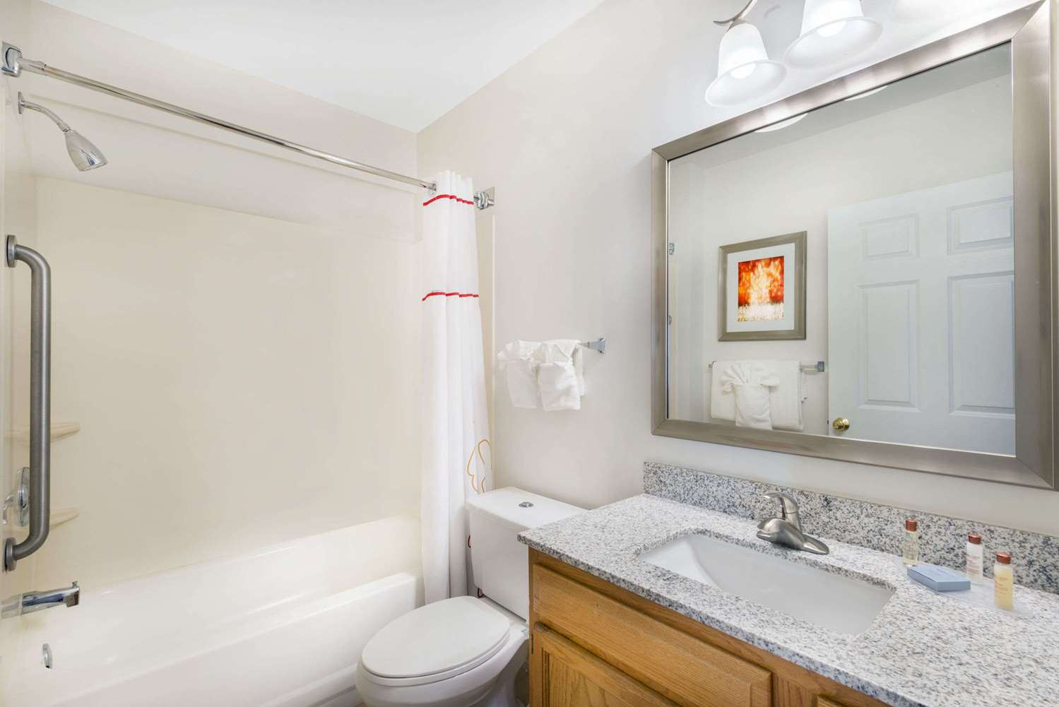 Фото Hawthorn Suites by Wyndham Louisville North