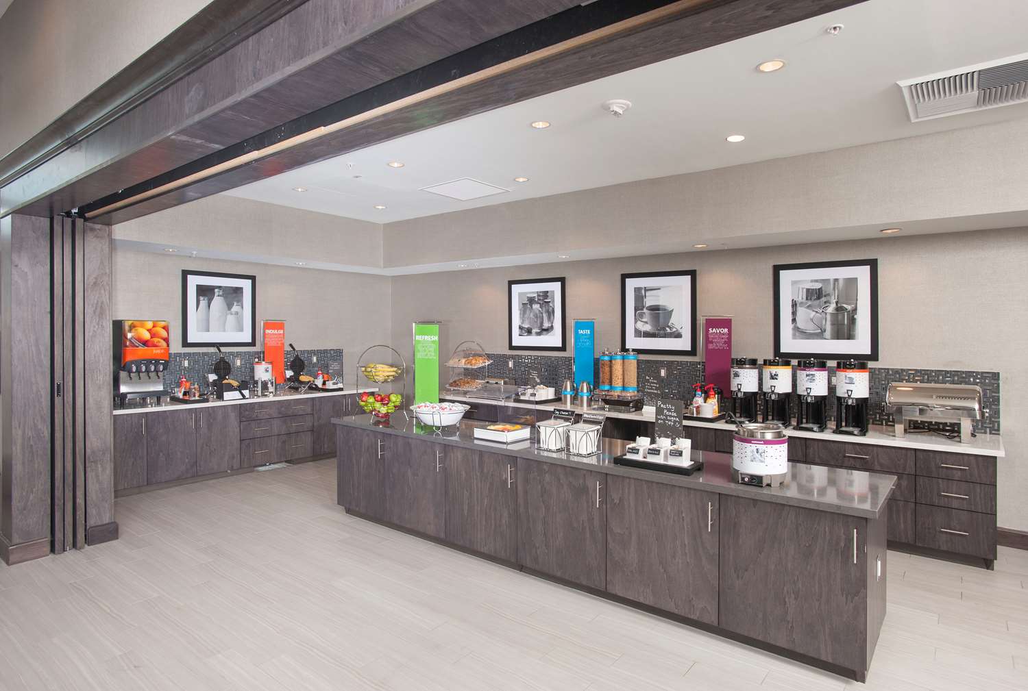 Фото Hampton Inn & Suites Lax El Segundo