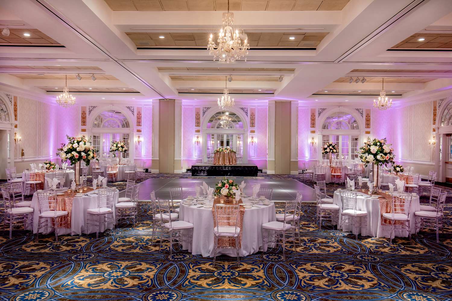 Фото Hotel Roanoke & Conference Ctr, Curio Collection by Hilton