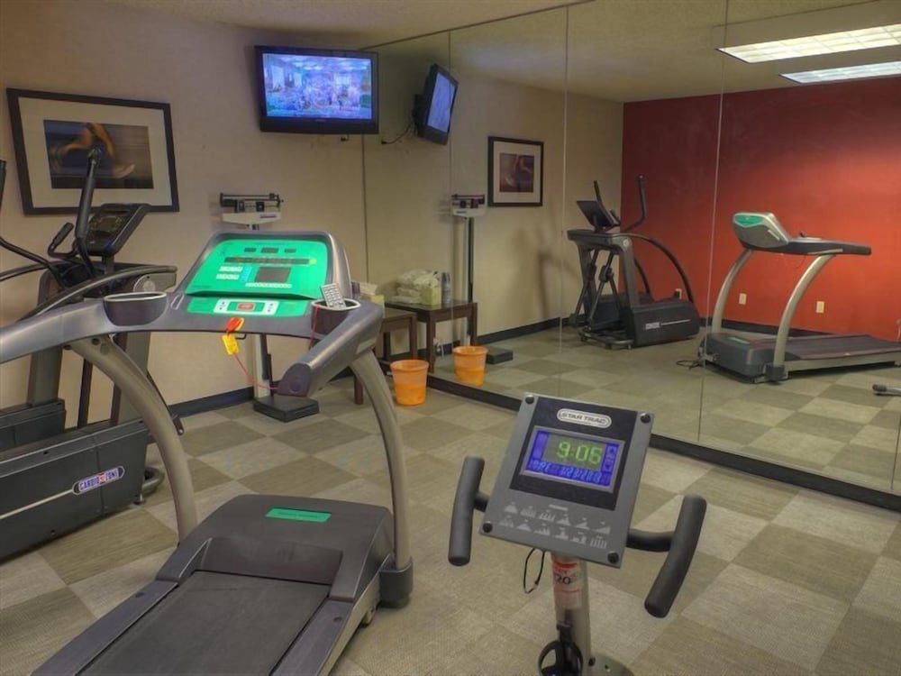 Фото Ramada by Wyndham Phoenix Midtown