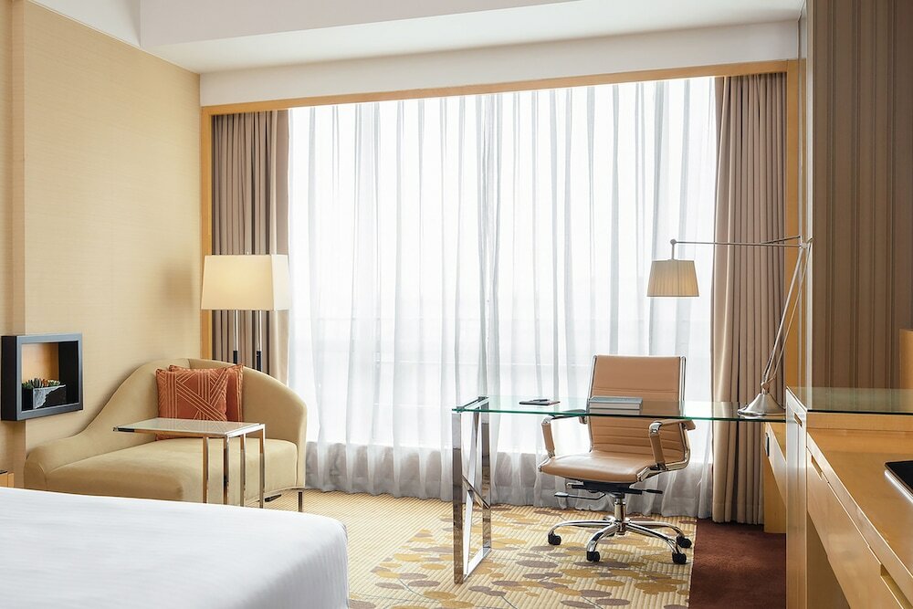 Фото Courtyard by Marriott Shanghai Central