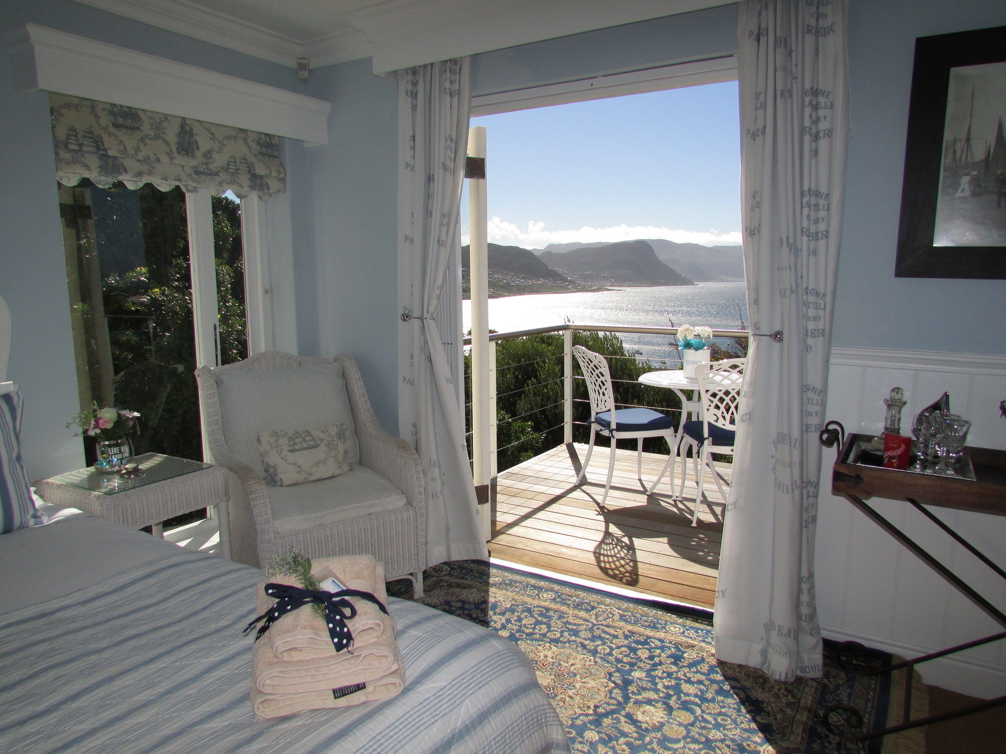 Фото A Boat House