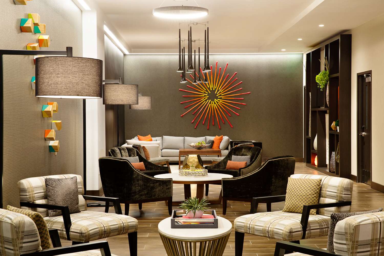 Фото Hampton Inn & Suites Dallas Downtown