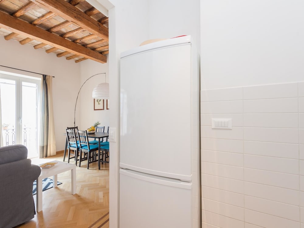 Фото Rsh Trevi Fountain Luxury Apartment