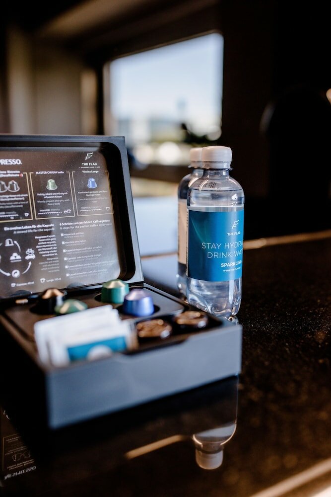 Фото The Flag West M.