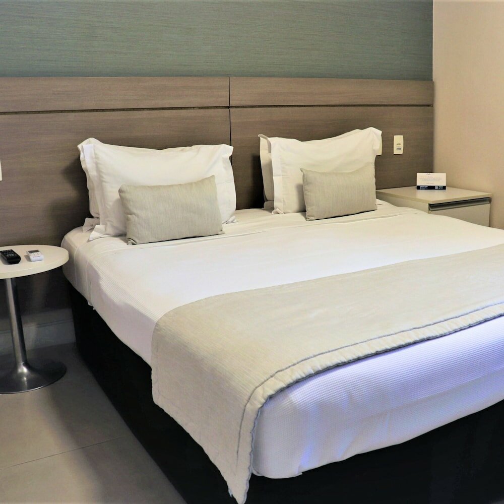 Фото Hotel Adrianópolis All Suites