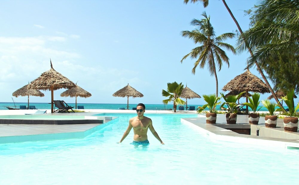 Фото Smiles Beach Hotel