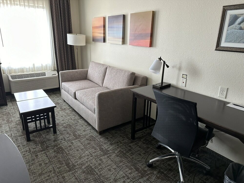Фото Staybridge Suites Minot, an Ihg Hotel