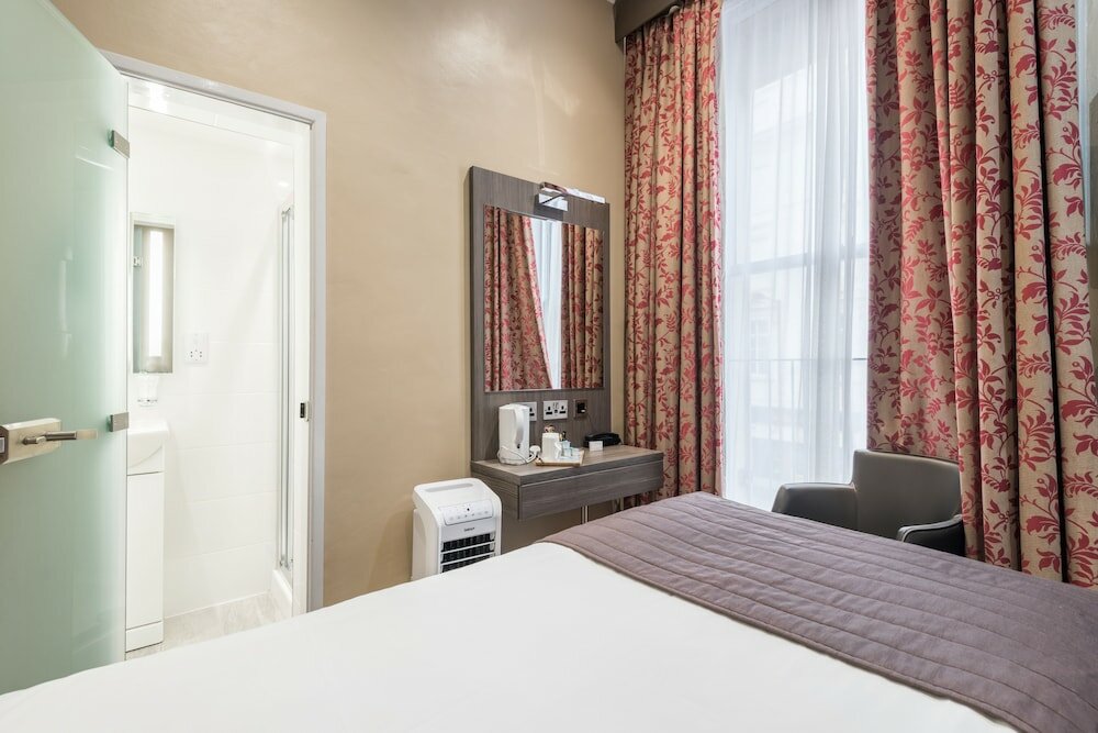 Фото Brunel Hotel