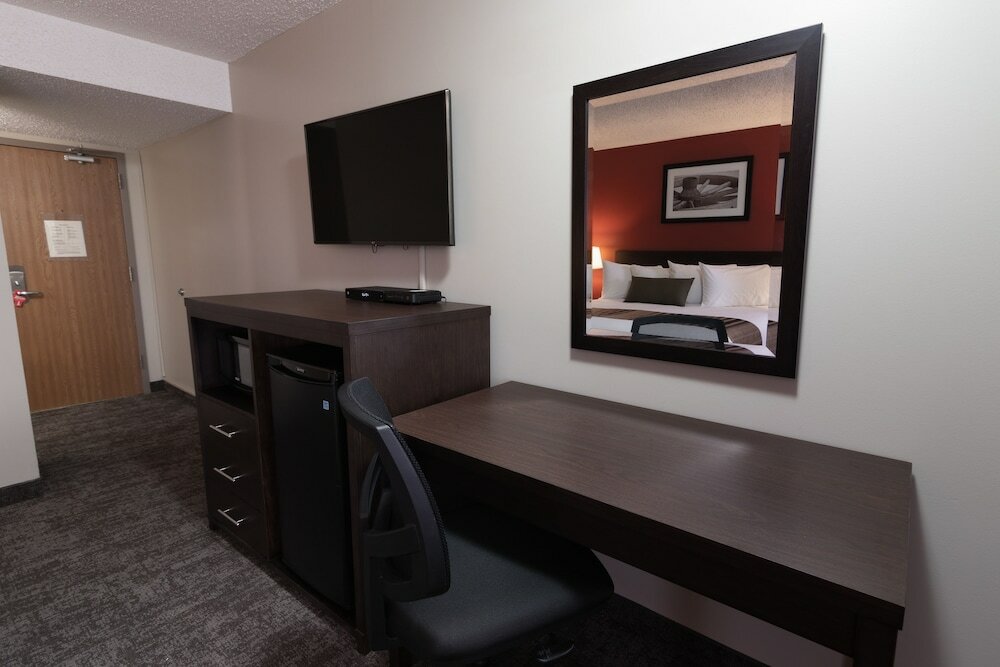 Фото BCMInns Lloydminster