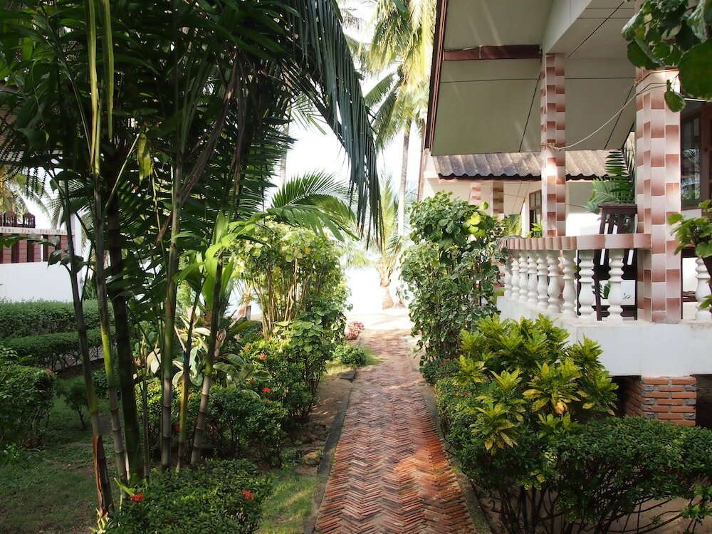 Фото Palm Point Village