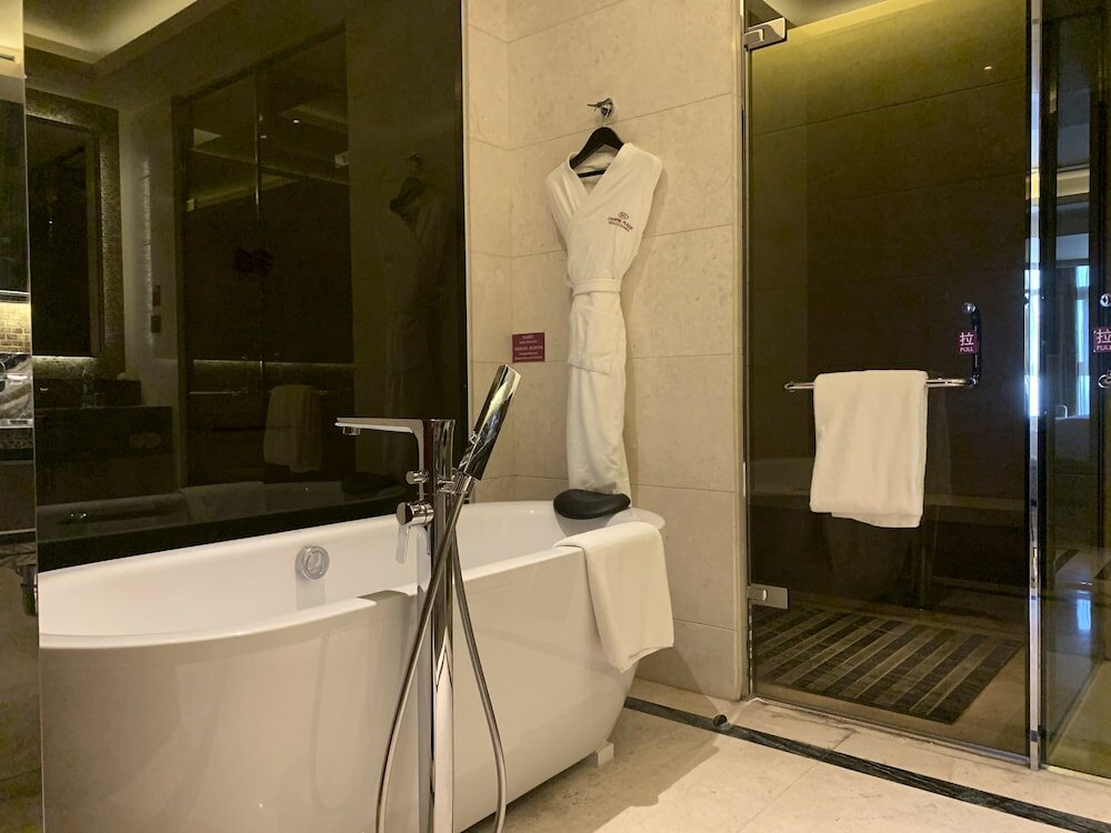 Фото Crowne Plaza Tianjin Jinnan, an Ihg Hotel