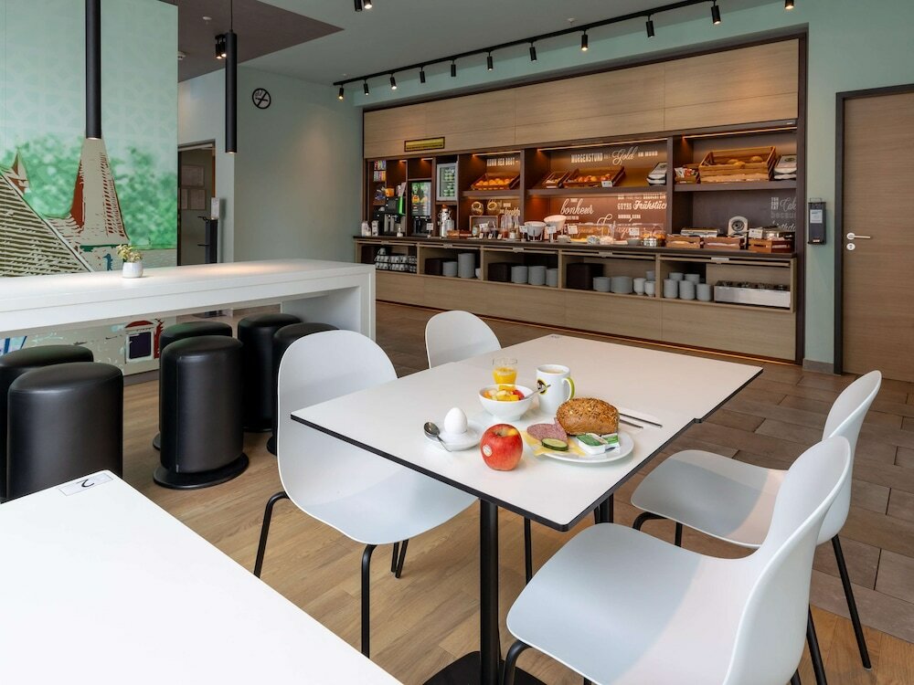 Фото B&b Hotel Marburg