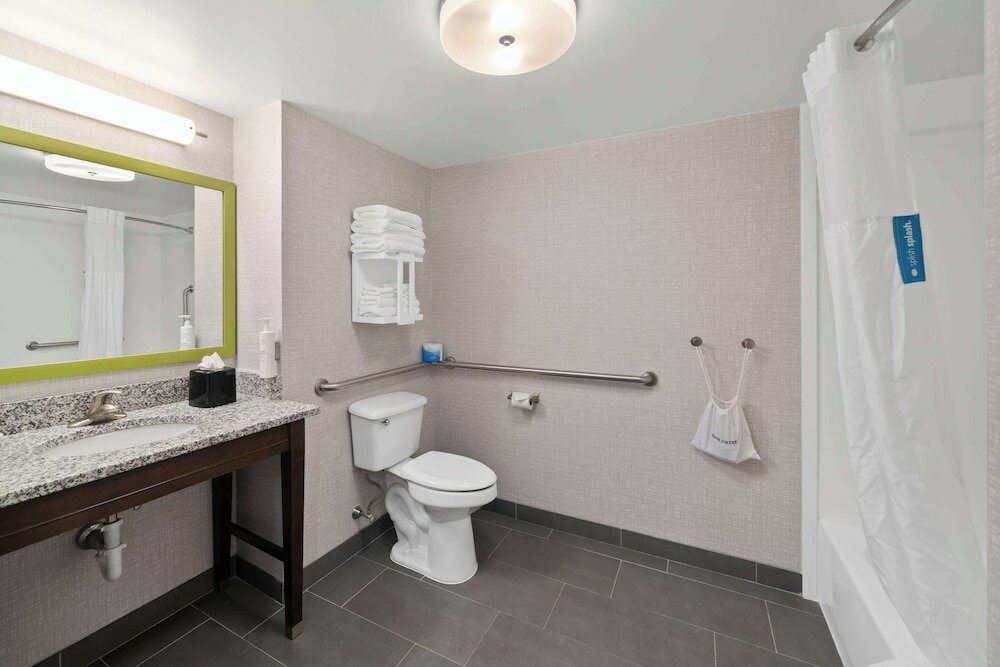 Фото Hampton Inn Franklin/Milford