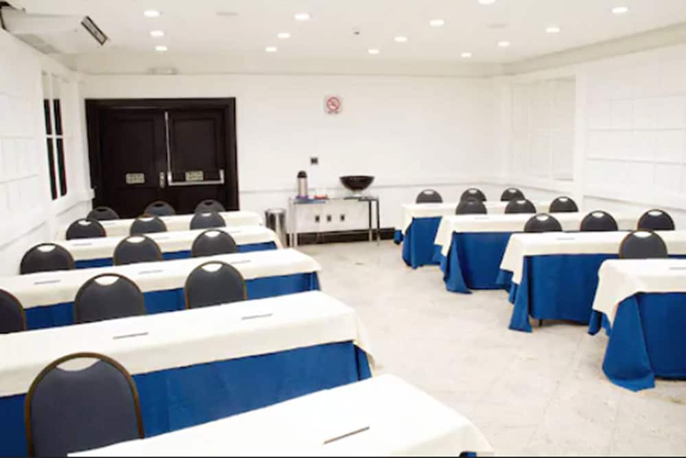 Фото Da Vinci Hotel & Conventions