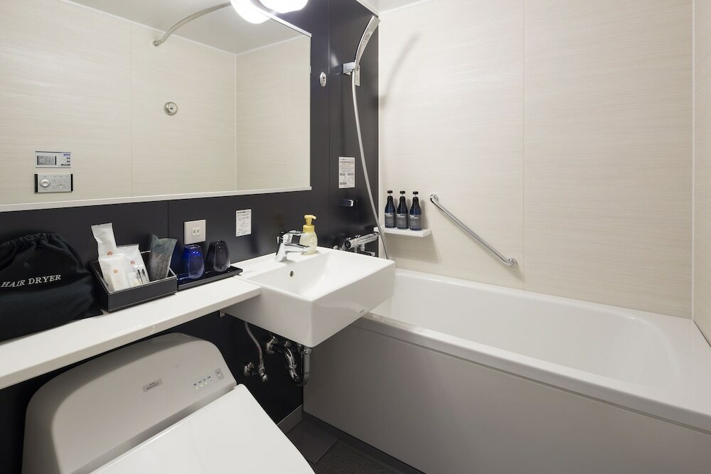 Фото Premier Hotel Cabin President Osaka