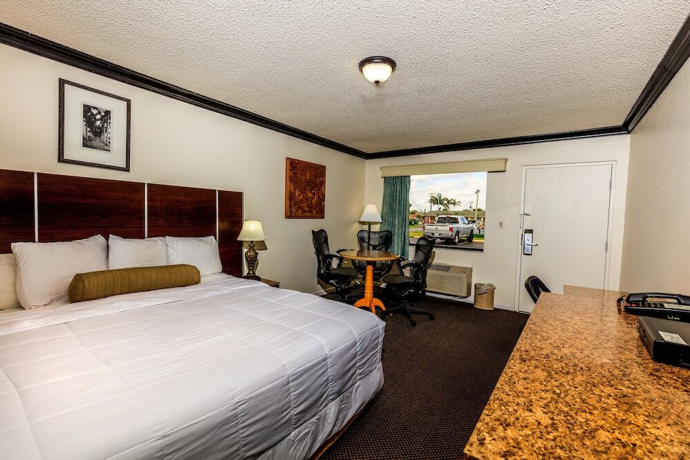 Фото Budget Host Inn