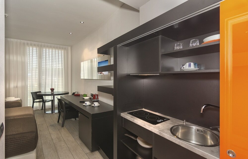 Фото Blue Shades Aparthotel