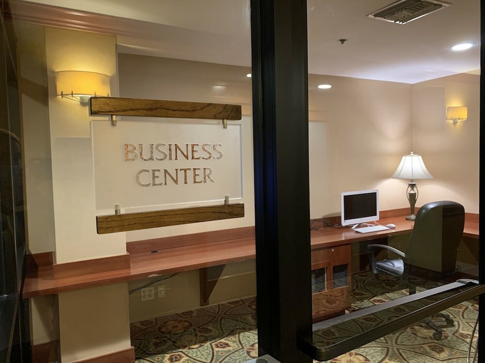 Фото Ontario Airport Hotel & Conference Center