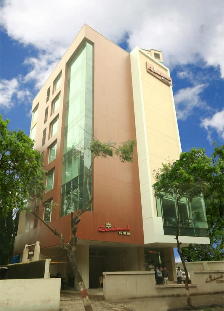 Фото Landmark Residency