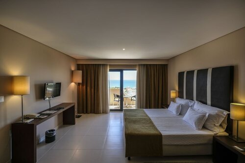 Внешний вид отеля Vila Gale Atlantico в Албуфейре, фото 4