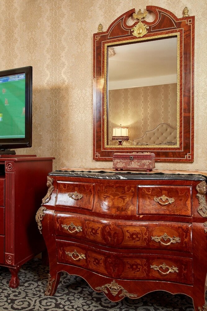 Фото Queen Anne Hotel