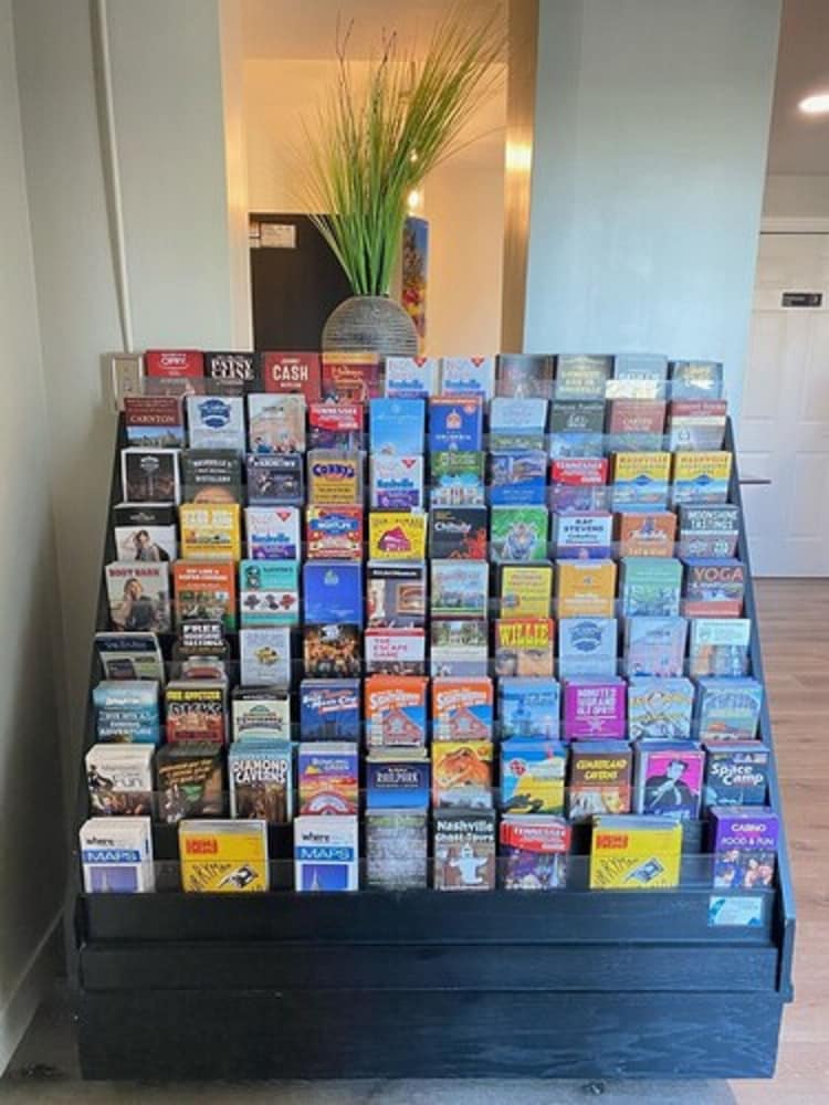 Фото Quarters Inn & Suites