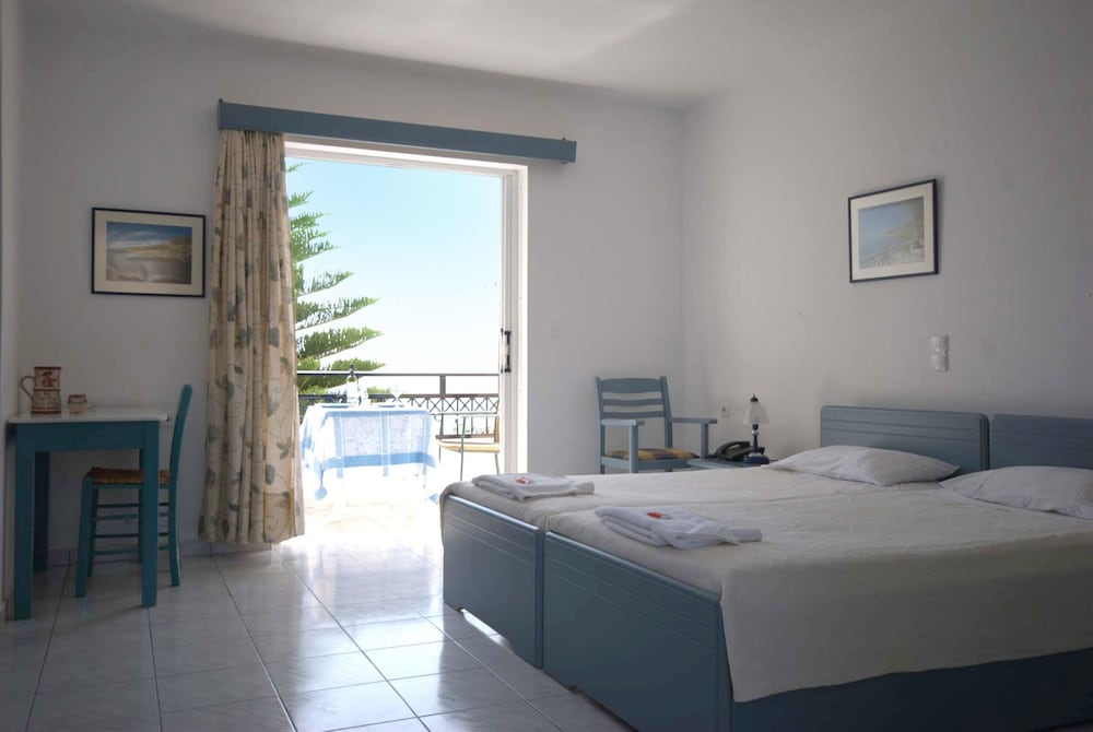 Фото Sarikampos Beach