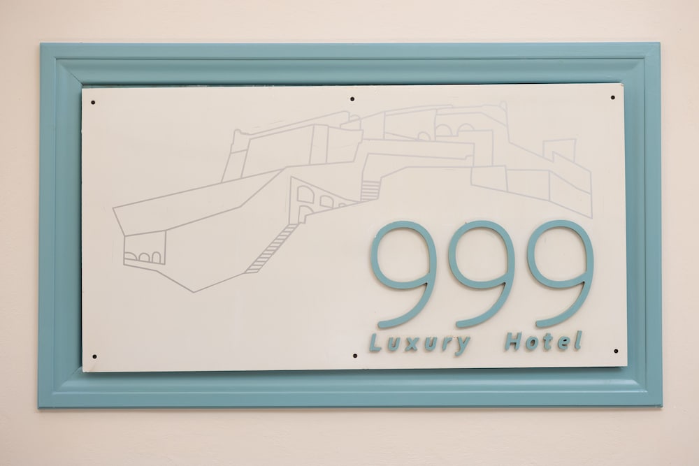 Фото 999 Luxury Hotel