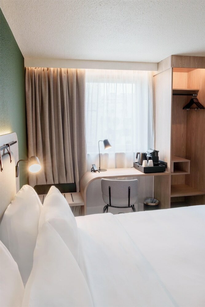 Фото Campanile Le Blanc Mesnil