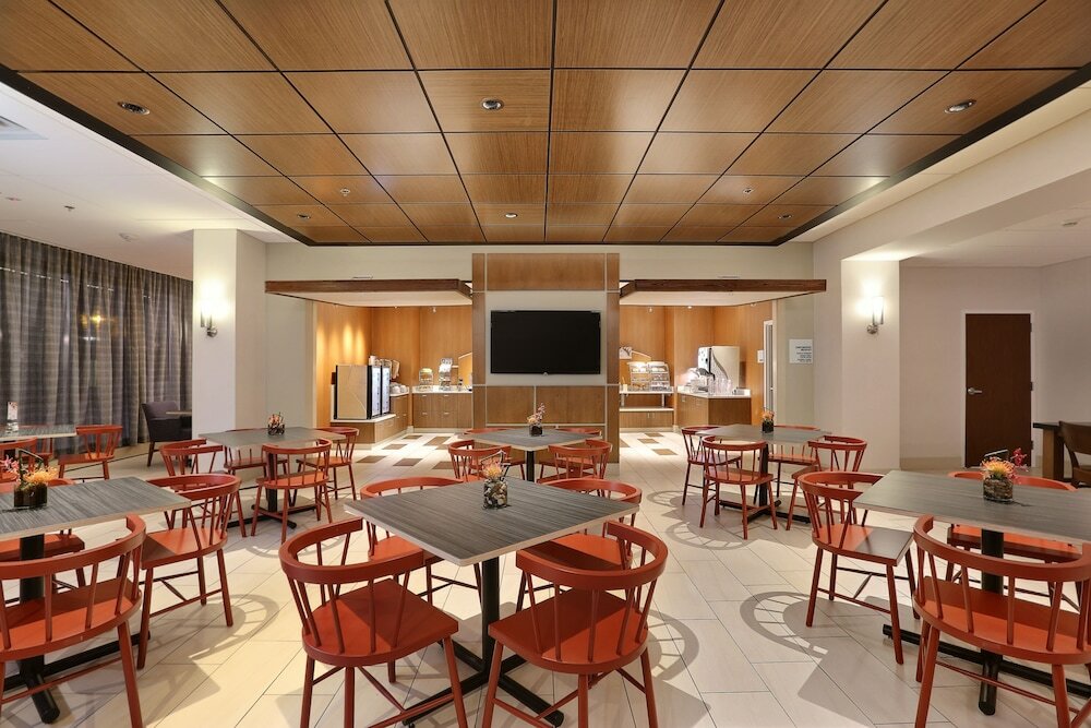 Фото Holiday Inn Express Denver Downtown, an Ihg Hotel