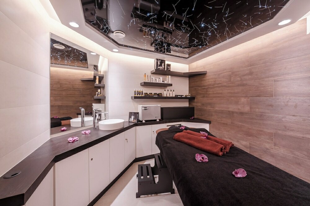 Фото Voco Strasbourg Centre The Garden, an Ihg Hotel