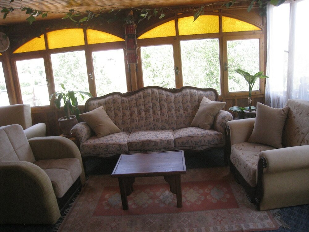 Фото Ufuk Hotel Pension