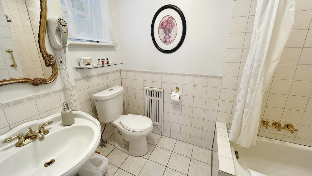 Фото Inn at the Falls